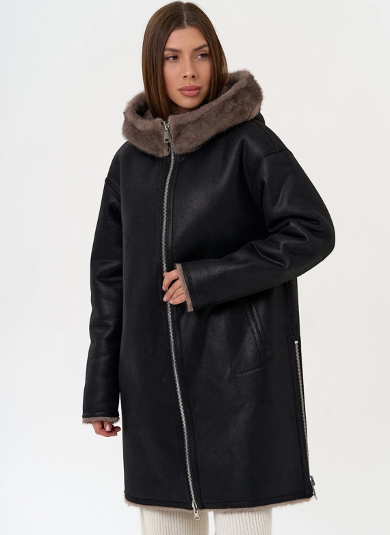 Женская двухсторонняя дубленка из эко замши с капюшоном