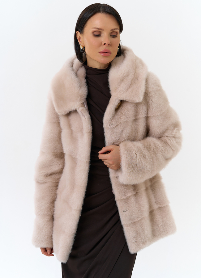 Шуба бежевого цвета из меха норки модель № 25397 универмаг малина