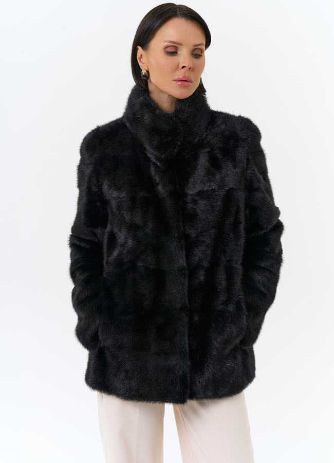 Укороченная норковая шуба с воротником стойкой черного цвета  модель № 25395 универмаг малина