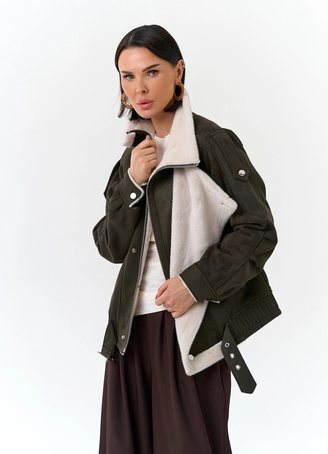 Женская дубленка бомбер из эко замши модель № 32693 в рассрочку