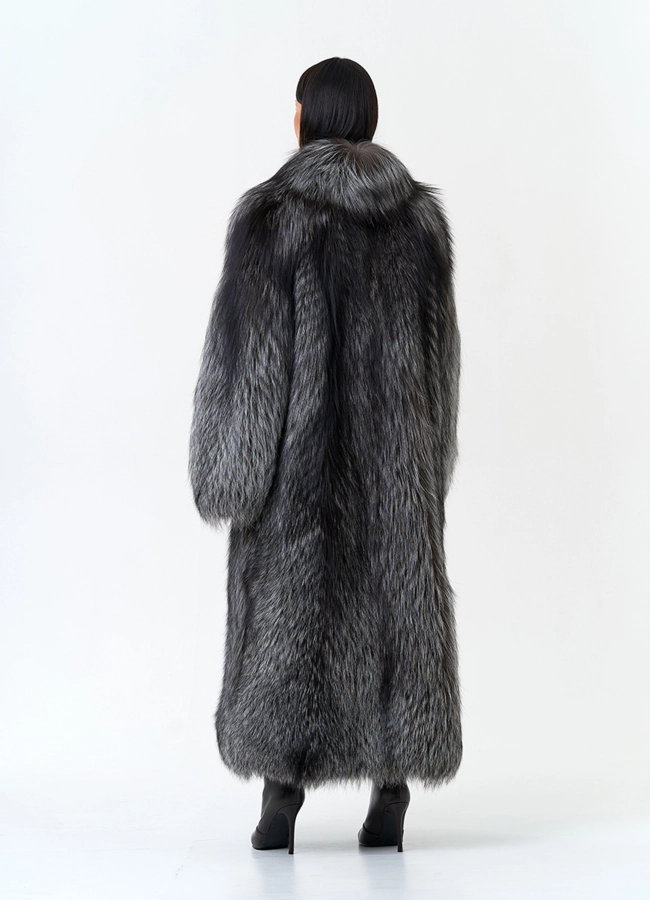 Женская шуба из меха чернобурой лисы модель № 34296 универмаг малина фото