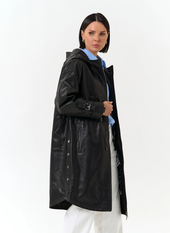 Женский плащ из натуральной кожи с капюшоном