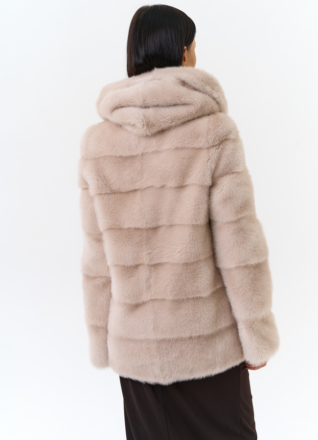 фото Шуба бежевого цвета из меха норки модель № 25397