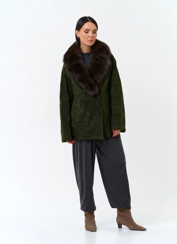 Женский пуховик из натуральной замши фото