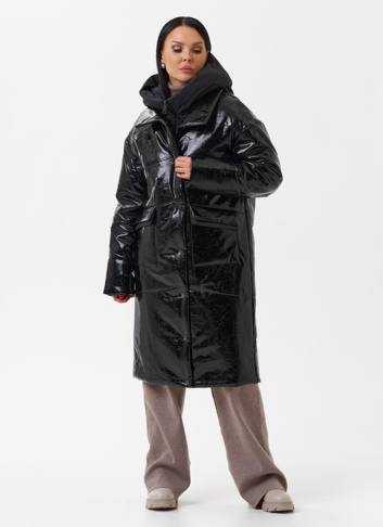 Женский пуховик из эко кожи с капюшоном