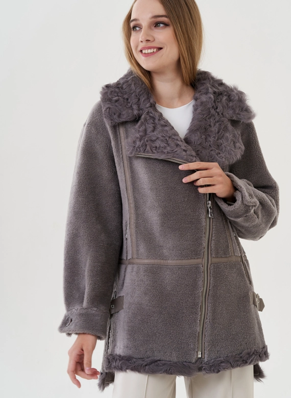 Женская куртка "косуха" из искусственного меха фото