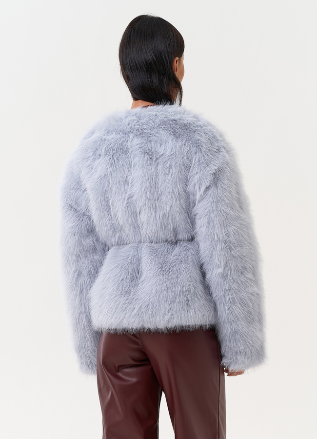 фото Короткая женская шуба из эко меха модель № 31258