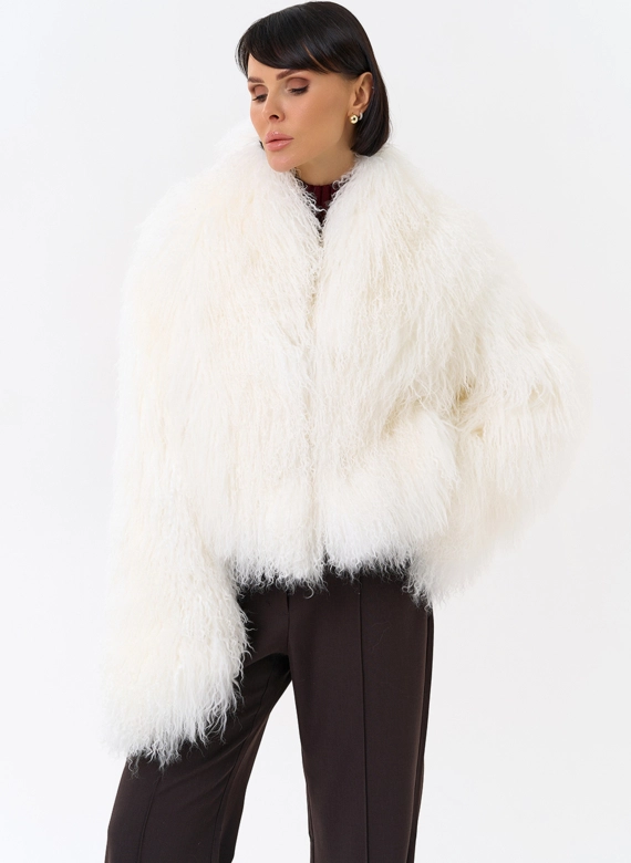 Белая шуба из ламы